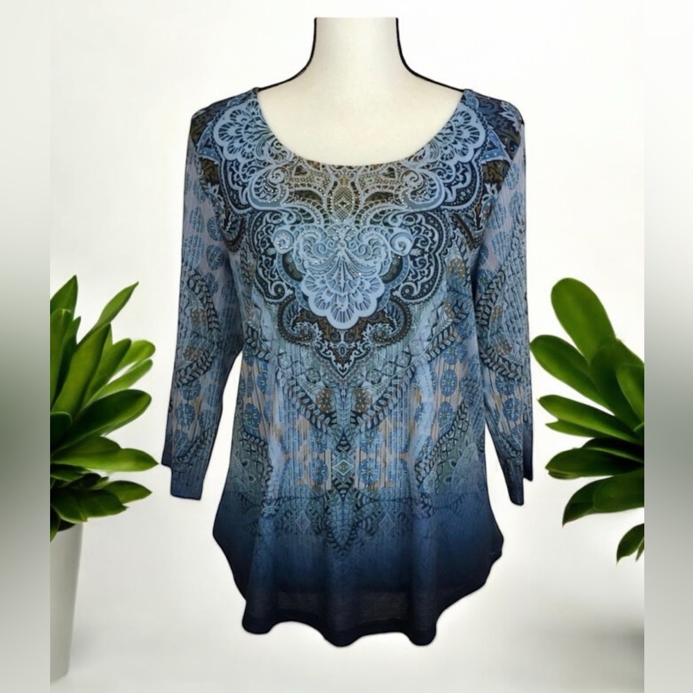 ✨SOLD✨ World Unity Pattern Tunic